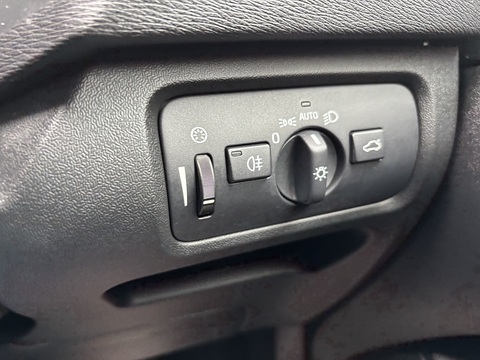 T4 Se 1.6 5dr Hatchback Automatic Petrol