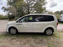 Volkswagen Touran Se Tsi Dsg