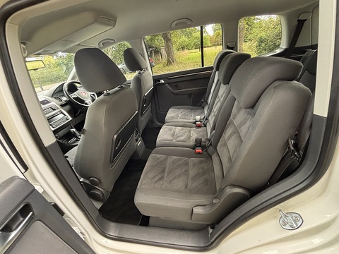 Se Tsi Dsg 1.4 5dr Mpv Automatic Petrol