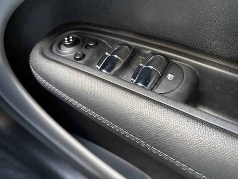 Cooper 1.6 5dr Hatchback Automatic Petrol