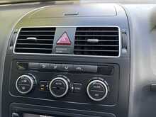 Volkswagen Touran Se Tsi Dsg