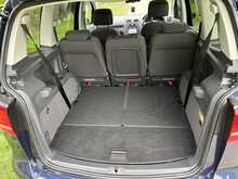 Volkswagen Touran Se Tsi Dsg