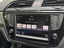 Volkswagen Touran Sel Tsi Bluemotion Technology Dsg