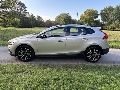 T5 Cross Country Lux Nav Awd 2.0 5dr Hatchback Automatic Petrol