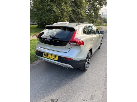 T5 Cross Country Lux Nav Awd 2.0 5dr Hatchback Automatic Petrol