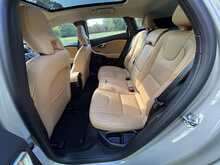 Volvo V40 T5 Cross Country Lux Nav Awd