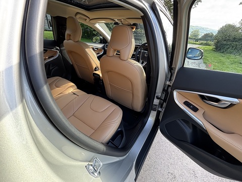 T5 Cross Country Lux Nav Awd 2.0 5dr Hatchback Automatic Petrol