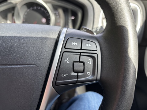 T5 Cross Country Lux Nav Awd 2.0 5dr Hatchback Automatic Petrol