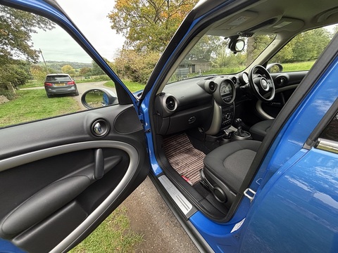 Cooper 1.6 5dr Hatchback Automatic Petrol