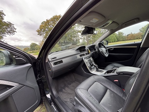 T6 Se Awd 3.0 5dr Estate Automatic Petrol