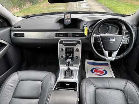 T6 Se Awd 3.0 5dr Estate Automatic Petrol