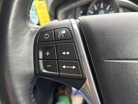 T6 Se Awd 3.0 5dr Estate Automatic Petrol