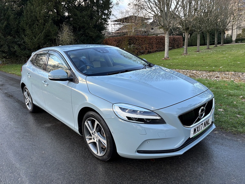 Volvo T3 Momentum 1.5 5dr Hatchback Automatic Petrol