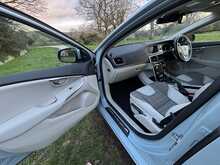 Volvo V40 T3 Momentum