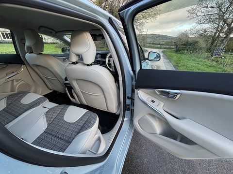 T3 Momentum 1.5 5dr Hatchback Automatic Petrol