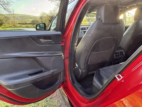 S 3.0 4dr Saloon Automatic Petrol