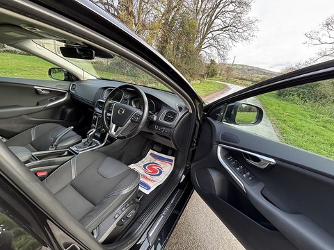 T3 Momentum 1.5 5dr Hatchback Automatic Petrol