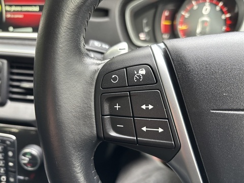 T3 Momentum 1.5 5dr Hatchback Automatic Petrol