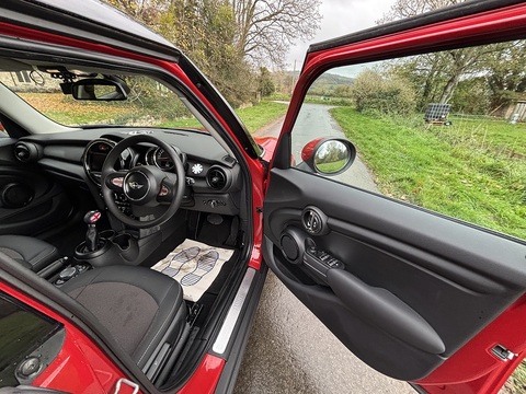 One 1.2 5dr Hatchback Automatic Petrol