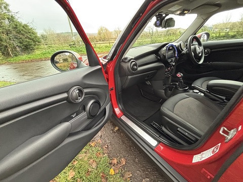 One 1.2 5dr Hatchback Automatic Petrol