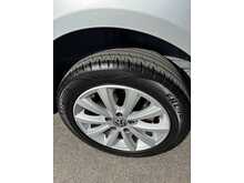 Volkswagen Touran Se Tsi Dsg