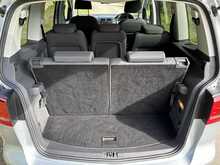 Volkswagen Touran Se Tsi Dsg