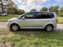Volkswagen Touran TSI SE