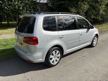 Volkswagen Touran TSI SE