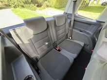 Volkswagen Touran TSI SE