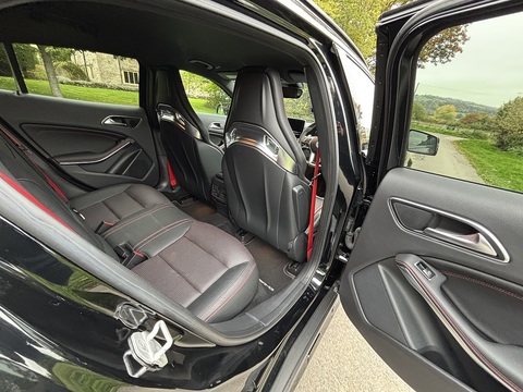 Amg Gla 45 4Matic 2.0 5dr Estate Automatic Petrol