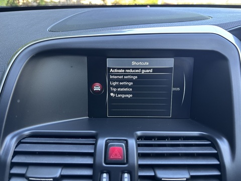 2.4 D5 R-Design Nav SUV 5dr Diesel Auto AWD Euro 6 (s/s) (220 ps)