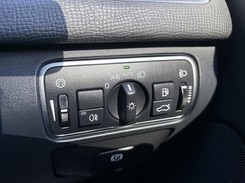 2.4 D5 R-Design Nav SUV 5dr Diesel Auto AWD Euro 6 (s/s) (220 ps)