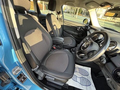 Cooper 1.5 5dr Hatchback Automatic Petrol