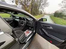 Mercedes-Benz Cla Cla 180 Amg Line