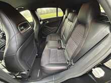 Mercedes-Benz Cla Cla 180 Amg Line