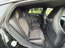 Mercedes-Benz Cla Cla 180 Amg Line