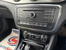 Mercedes-Benz Cla Cla 180 Amg Line