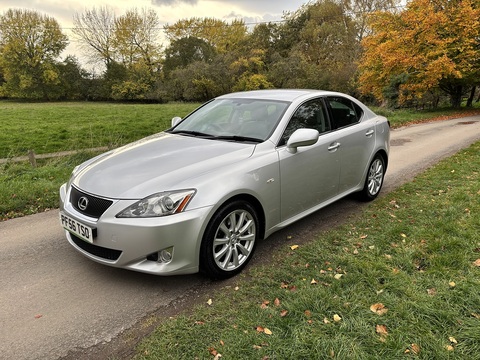 2.5 250 SE Saloon 4dr Petrol Automatic (214 g/km, 204 bhp)