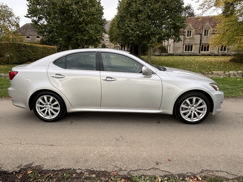 2.5 250 SE Saloon 4dr Petrol Automatic (214 g/km, 204 bhp)