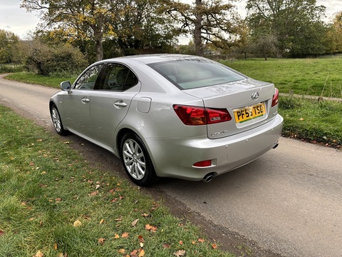 2.5 250 SE Saloon 4dr Petrol Automatic (214 g/km, 204 bhp)