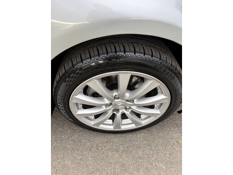 2.5 250 SE Saloon 4dr Petrol Automatic (214 g/km, 204 bhp)