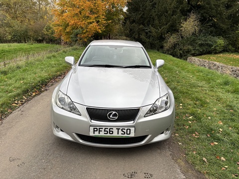 2.5 250 SE Saloon 4dr Petrol Automatic (214 g/km, 204 bhp)
