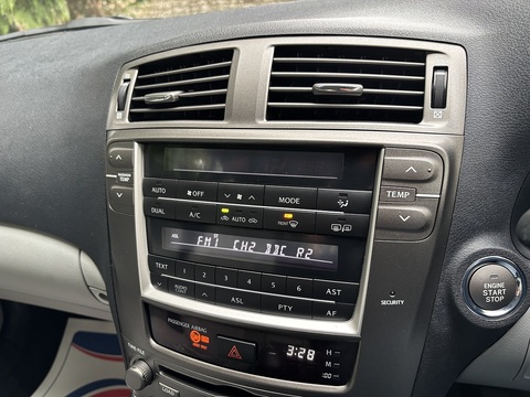 2.5 250 SE Saloon 4dr Petrol Automatic (214 g/km, 204 bhp)