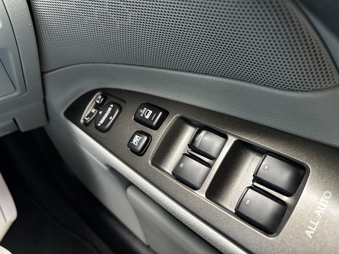 2.5 250 SE Saloon 4dr Petrol Automatic (214 g/km, 204 bhp)