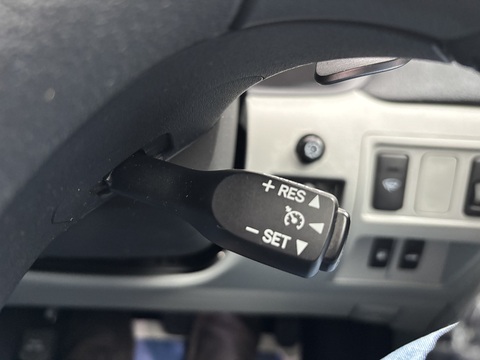 2.5 250 SE Saloon 4dr Petrol Automatic (214 g/km, 204 bhp)