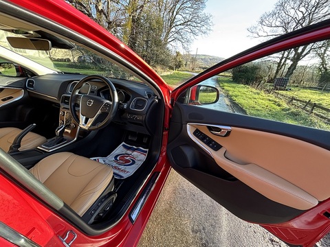 T3 Inscription 1.5 5dr Hatchback Automatic Petrol