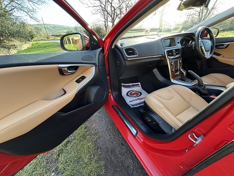 T3 Inscription 1.5 5dr Hatchback Automatic Petrol