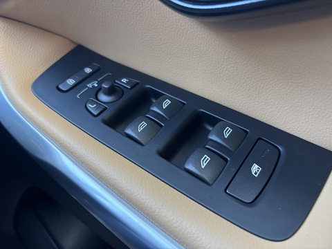 T3 Inscription 1.5 5dr Hatchback Automatic Petrol