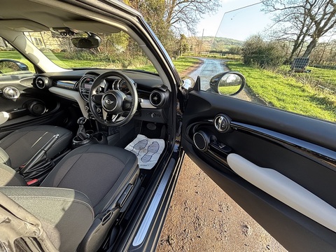 Cooper 1.5 3dr Hatchback Automatic Petrol