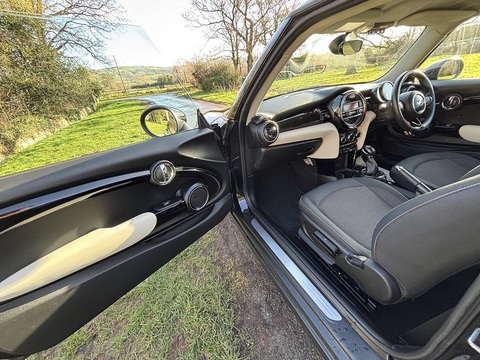 Cooper 1.5 3dr Hatchback Automatic Petrol
